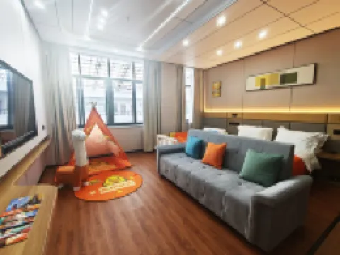 โรงแรมจินัค ว่านหนิง (สาขา พิพิธภัณฑ์กาแฟซิงหลง จินัค) โรงแรมใกล้สวนเขตร้อน Xinglong