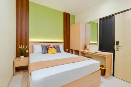 GRAND VALORA SILIWANGI Отели рядом с достопримечательностью «Istana Batu»