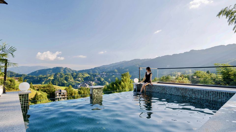 Chenyunxuan·Cloud Pool Panoramic Hotel (Jinfo Ding No.3 Observation Deck Branch)