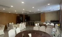 Sihong Yanjing Light Luxury Hotel (fuyuanjingdu)