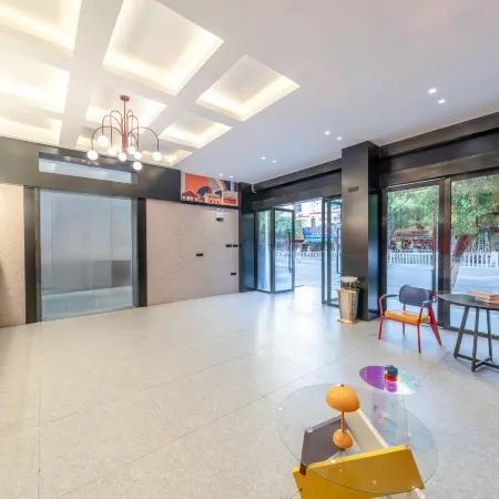 Chaoduo Hotel (Laibin North Station Yingbin Square Branch)