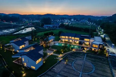 Shaojian · Guanshanhua Homestay (Landscape Gallery) Отели рядом с достопримечательностью «Dabie Mountains Scenic Valley»