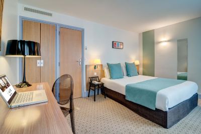 スーペリア ダブルルーム ホテル コーマルティン オペラ アストテルの写真