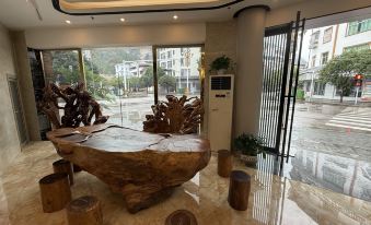 Shibingyuntai Impression Hotel