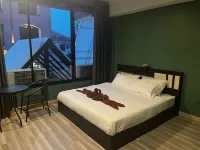 Nimman Nest Hostel & Cafe