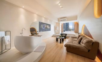 Yisu Artistichome Homestay (Zhanjiang Wanda Rongsheng Branch)