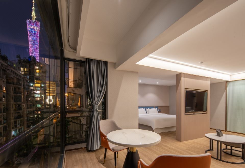 이즈 호텔의 깔끔하고 모던한 객실 내부