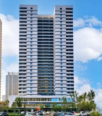 Romantic Season Cloud Hotel (Shenyang Quanyun Road Wanda Plaza Longhu Tianjie Branch) - 3 stelle