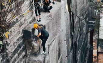 Chongqing YaQi Hotel(Jiefang Tablet shop)