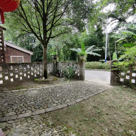 Xing'an Longtan Mountain Villa