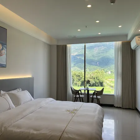 Zhaoqing Boruijin Grand Hotel