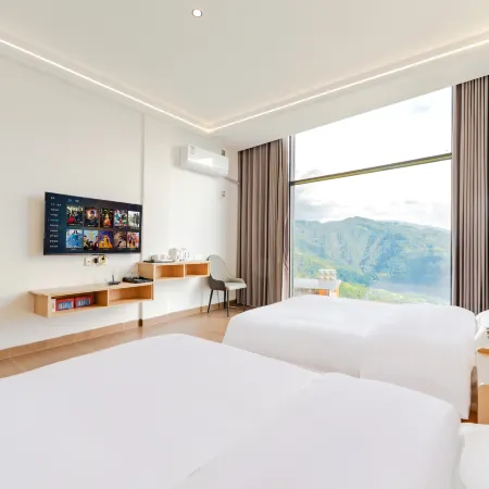 Xijiang Muyungui Panoramic Chinese Inn (Qianhu Miao Village West Gate Tourist Service Center)