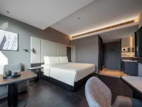 張家界國家森林公園標誌門亞朵飯店 溪布老街景區營銷中心附近的飯店