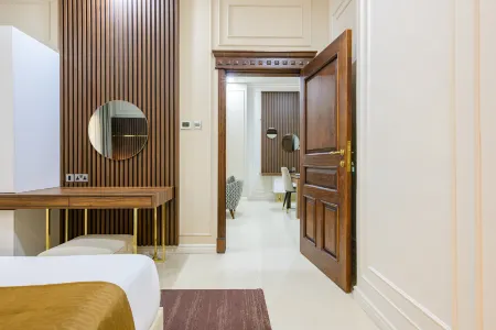 Abraj INN Royal Hotel