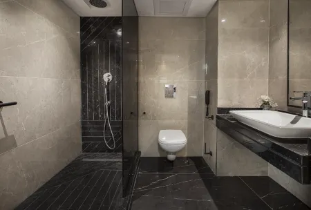 V Hotel Cairo Отели рядом с достопримечательностью «Mahmoud Khalil Museum»