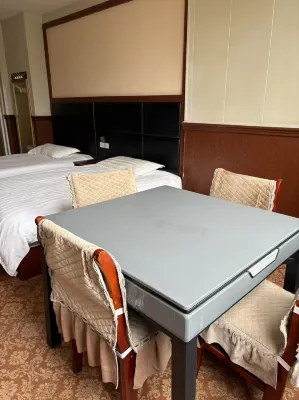 Hongyan Hotel (Tiangong North Avenue) Hotels near Xiannvhu Shengji Temple