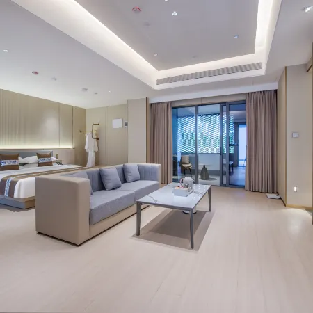 Yanzishan Hot Spring Hotel