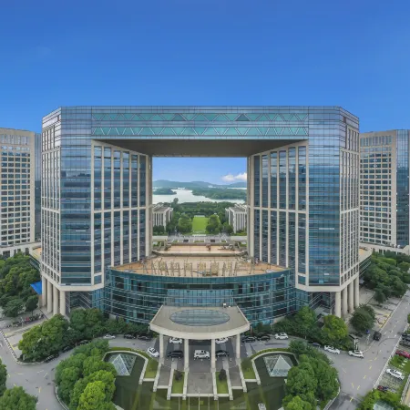 Grand Kingtown Hotel Wuxi Отели в г. Уси