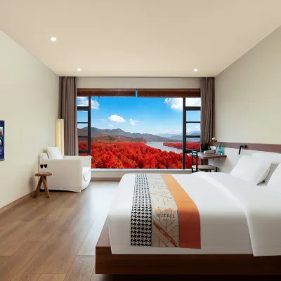 Sepuoia Hotei Hotels near Dawn Redwood Forest Scenic Area