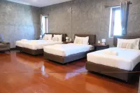 Momento House Hotels in Phra Nakhon Si Ayutthaya District