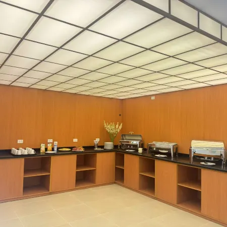 M.Y Business Hotel