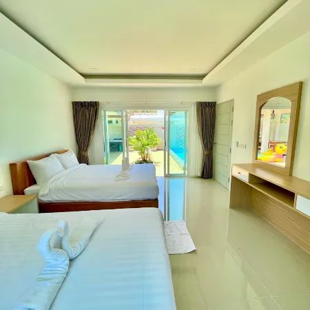 Le poulet poolvilla khanom