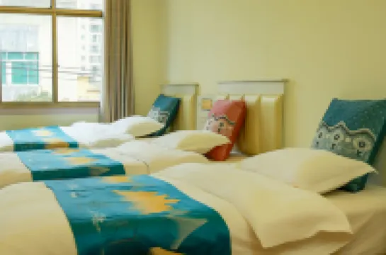 Dushan Hongyong Fashion Hotel