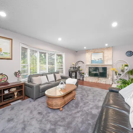 Gorgeous garden 3BR short or long term rental