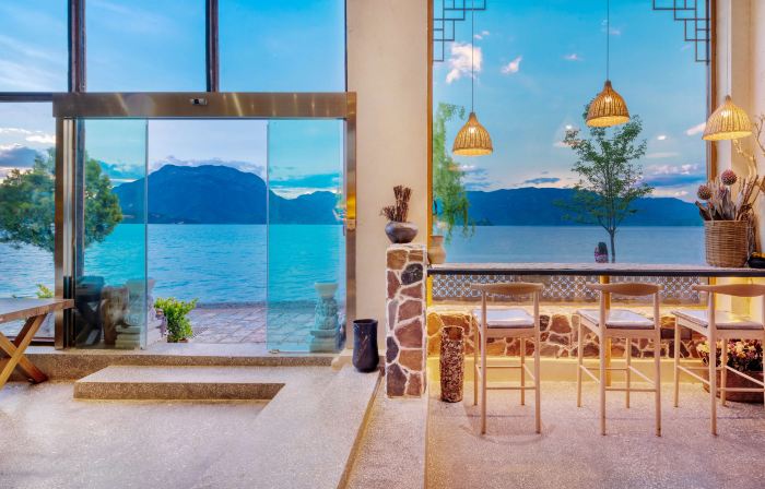 Lugu Lake Scenic Area Shuitian Yishe Loft Lakeview Vacation Apartment