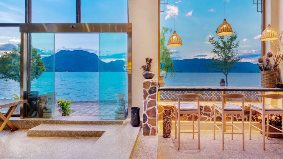 Lugu Lake Scenic Area Shuitian Yishe Loft Lakeview Vacation Apartment