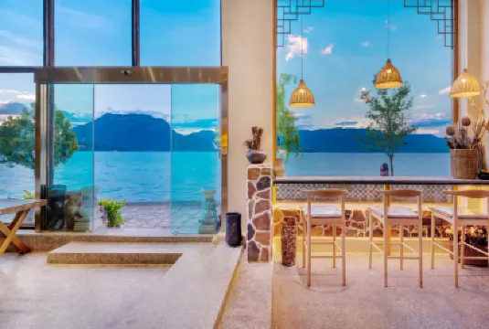 Lake Water Skyline Loft Lake View Resort