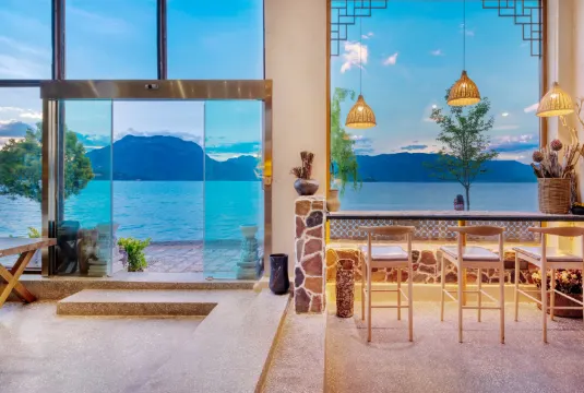 Lake Water Skyline Loft Lake View Resort