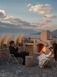 Wood Forest Designer Villa Seaview Courtyard Vacation Boutique Stay (Dali Erhai) - กระท่อม
