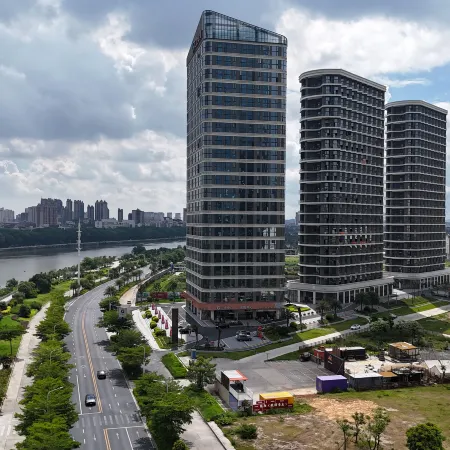 Yuncuo Loft Hotel (Wanda Plaza)