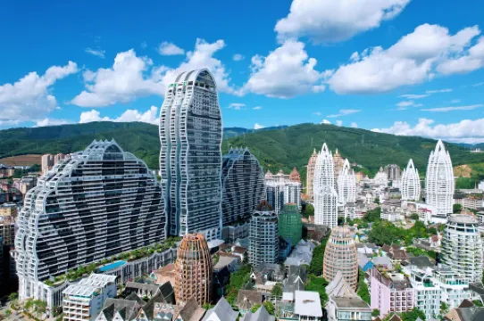 西雙版納景洪繁花·初夏觀景民宿（告莊星光夜市店）