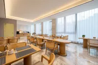 Heyi Zige Hotel (Huai'an Enlai Memorial Hall Hexia Ancient Town Scenic Area Branch)