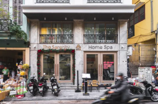 The Serenity Ha Noi Các khách sạn gần Khu Phố Cổ