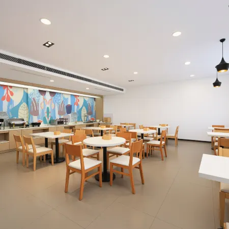 Dunhua Dingsheng Hotel