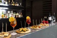 Best Western Premier CHC Airport - bar