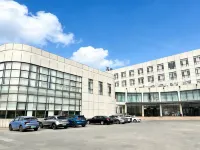 XIAMENAIR TIANJING HOTEL (Tianjin Binhai International Airport) - Parkplatz