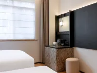 Panda Hotel (Dujiangyan Irrigation System Scenic Area & South Bridge) Hotels in Dujiangyan
