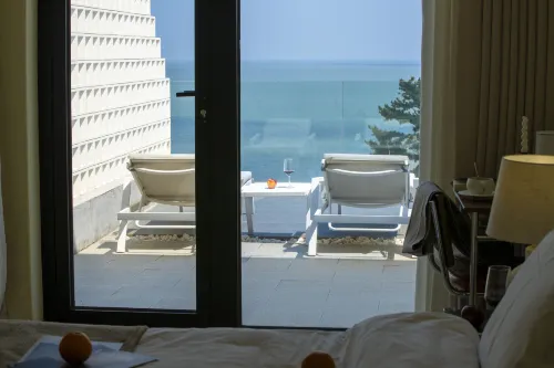 Muqing Senyu · Light Luxury Seaview Hot Spring Homestay