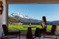 Yichuan·Hoshino | Mountain View Sunshine Golden Peak · Designer Homestay