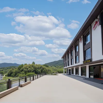 GUANGXINQUYUESHANGBANSHANMINSU Hotels near Jiangxi Lingshan
