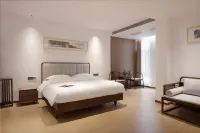 Weishan Qichi Oriental Holiday Courtyard - balcony