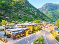 Welcome to Rundou International Hotel, Jiuzhaigou - bar