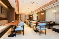 Starway Hotel (Hunchun Eurasia Yanbai Shopping Center European Street Branch) - sarapan
