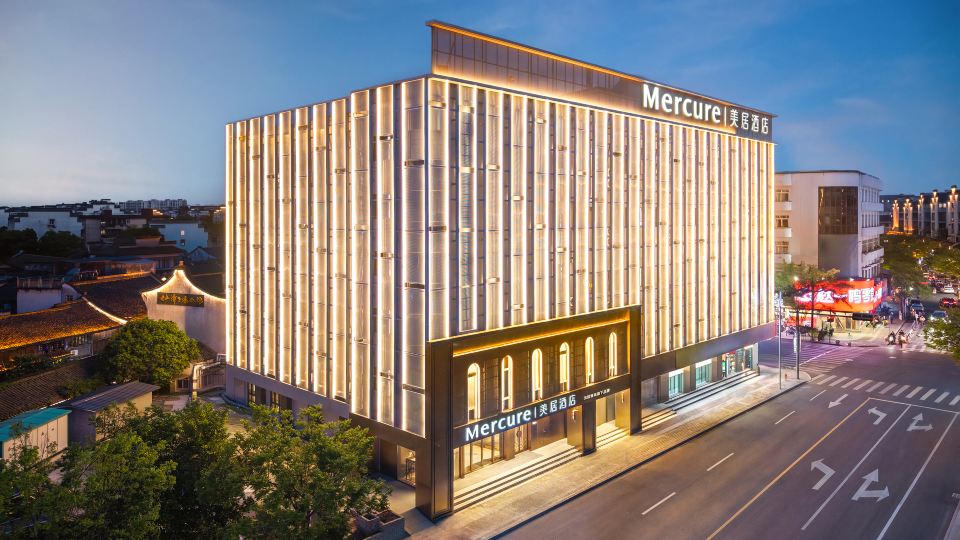 Mercure Deqing Xinshi Ancient Town Hotel