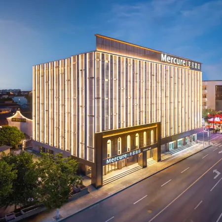 Mercure Deqing Xinshi Ancient Town Hotel