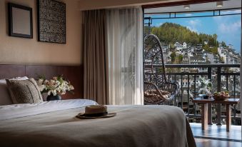 Phoenix · To the Clouds Serenity | 180° View Vacation B&B (Nanhuqiao Branch, Phoenix Ancient Town)